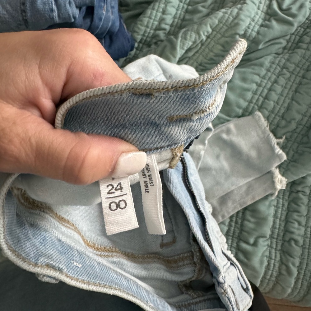 Loft jeans lighter wash size 24 barely worn